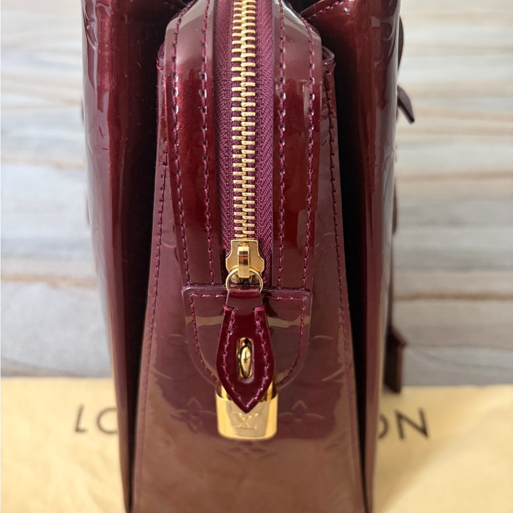 Louis Vuitton Melrose patent leather bag - Picture 3 of 11